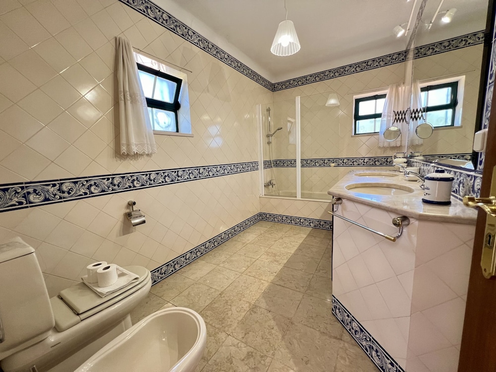Alvor Traditional Villa by Homing