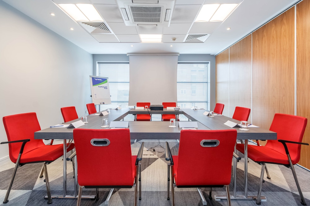 Walsall Vacations - Holiday Inn Express Walsall M6J10, an IHG Hotel - Property Image 9