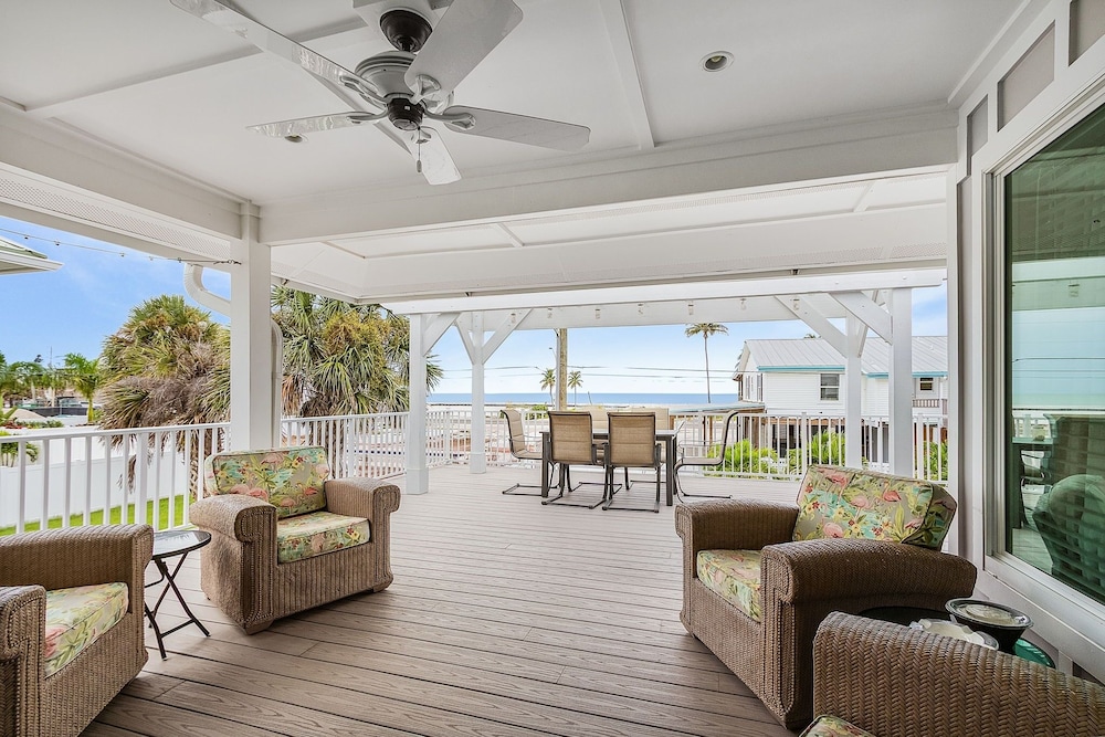 5550 Palmetto Paradise: 3br W/ Gulf Views, Heated Pool 3 Bedroom Home