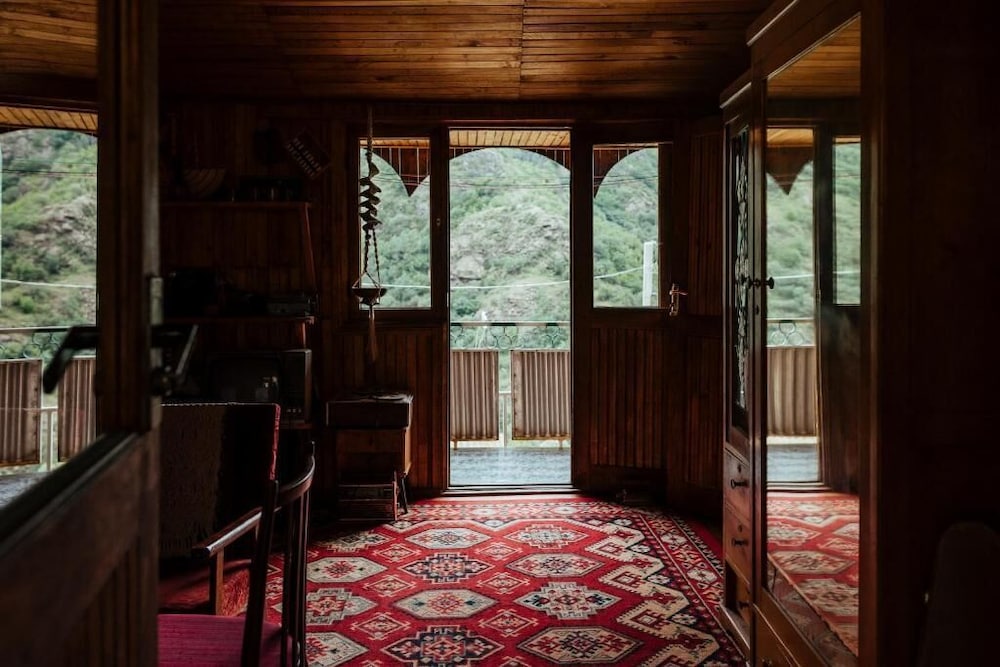 IRIS mini hotel