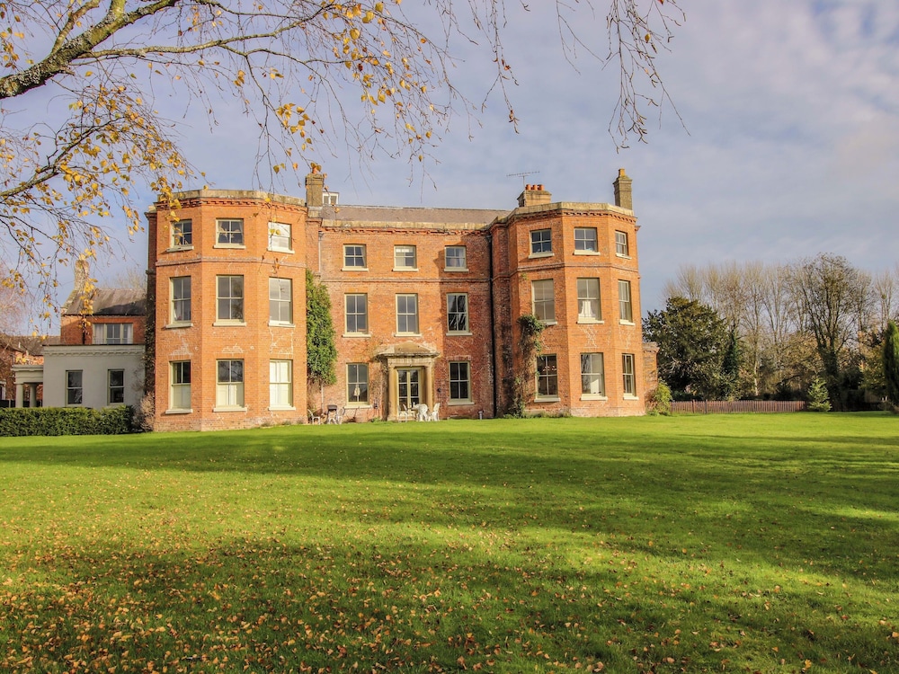 Caynham Court