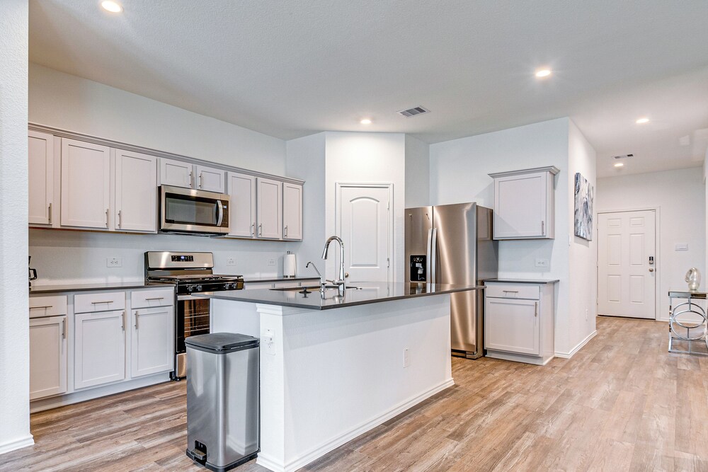 2 Mi to Palms Marina: Family Home w/ Fenced Yard!