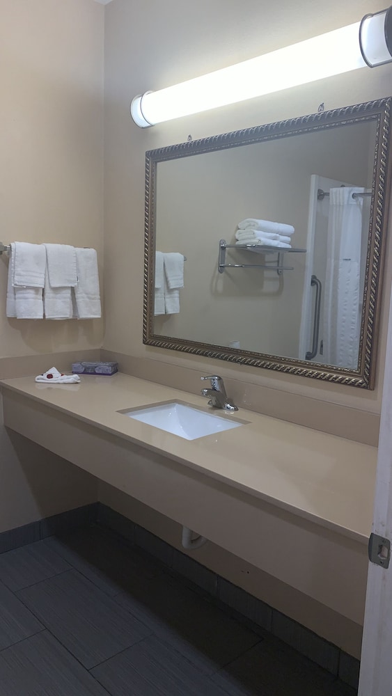 Downtowner Inns