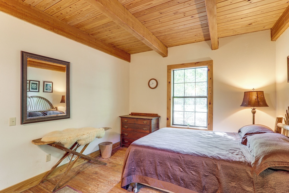 Trails & Creek On-site: Ozarks Retreat on 23 Acres