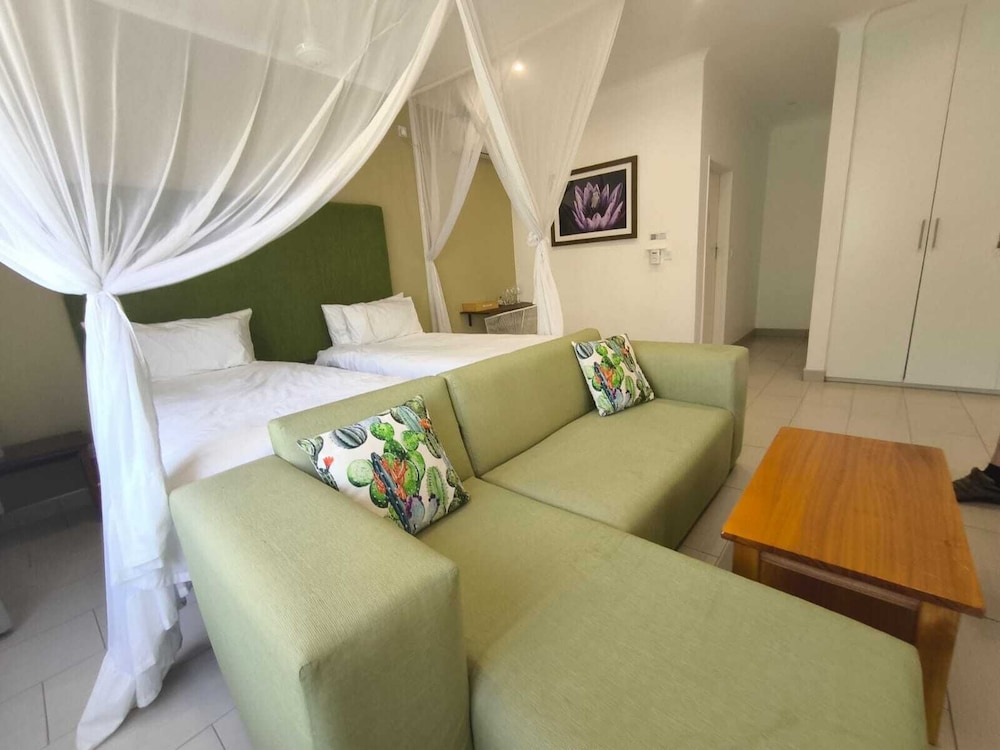 Room in Lodge - Zambezi Boutique Lodge, 2 Suites ask for our Free Savannah Adventures 4x4 Safari view 5