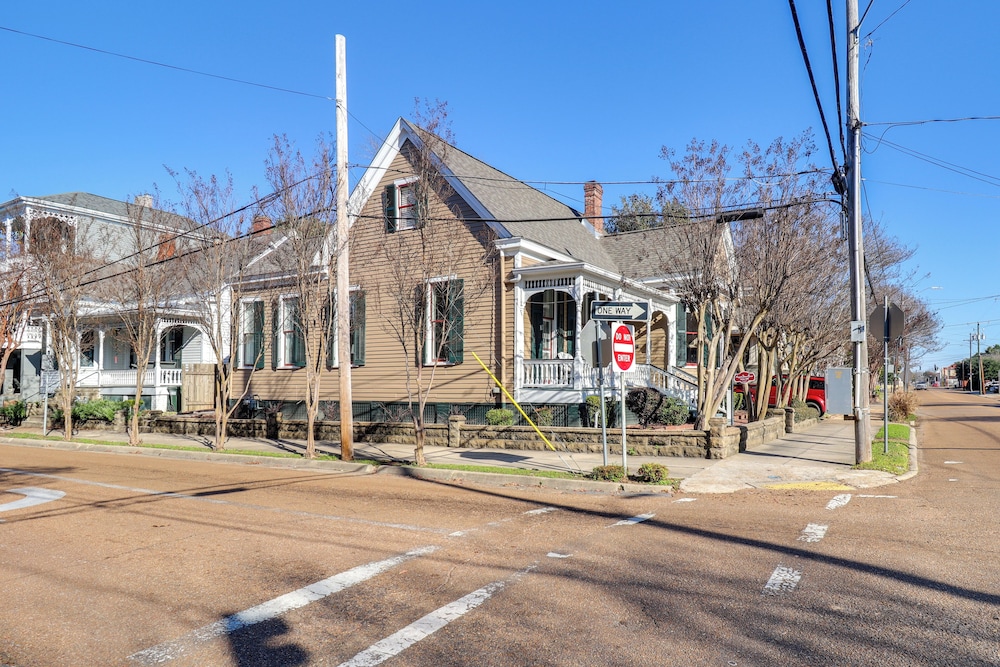 Walk to Mississippi River & Dtwn: Historic Haven!