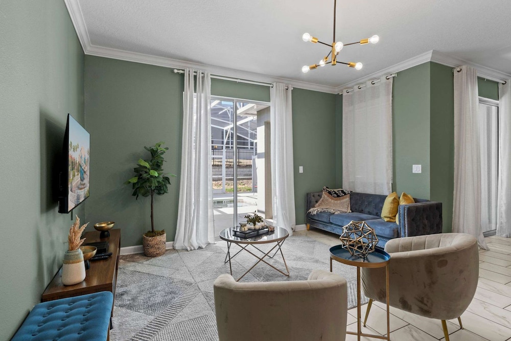 Chic 4BR Home With Mickey Star Wars Rooms