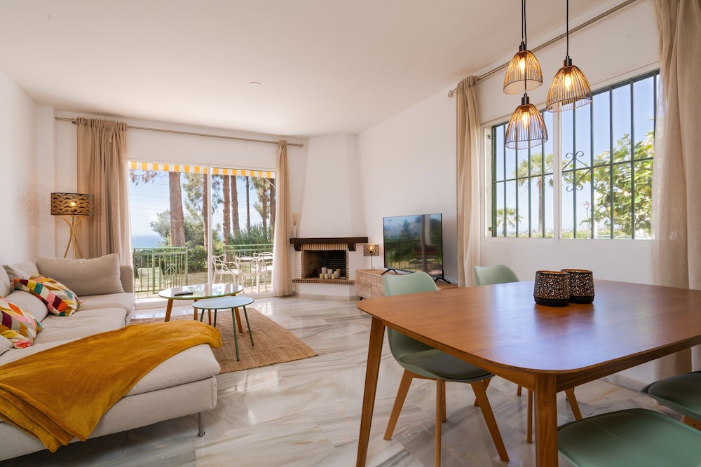 Apartment in Mijas Costa Near Beaches