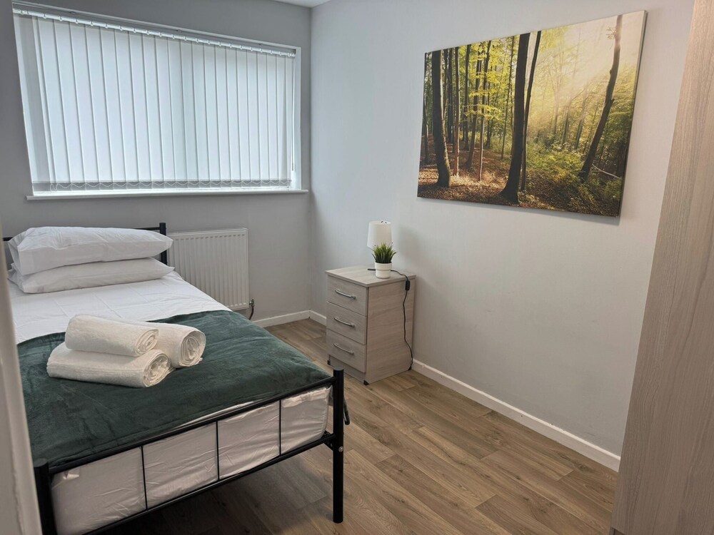 4 Bed Apartment in Warwick