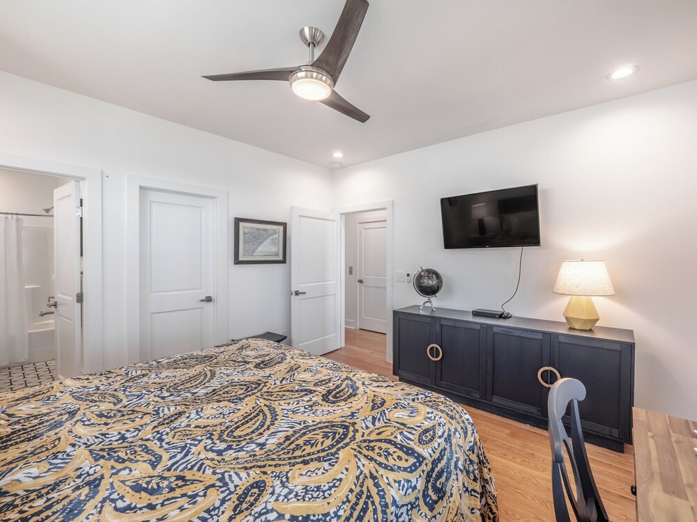 Channel 6 by Topsail Realty