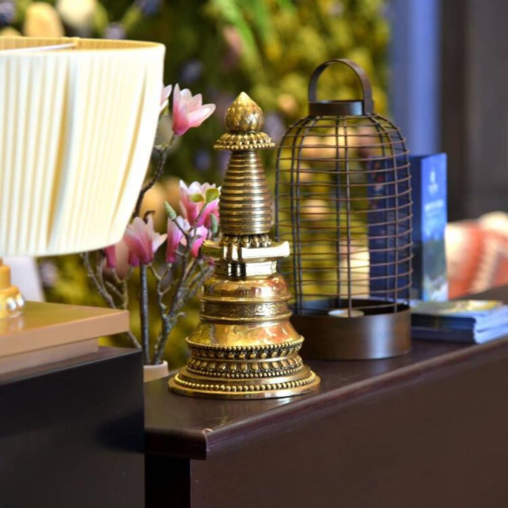 Evergrande Hotel Nyingchi view 2