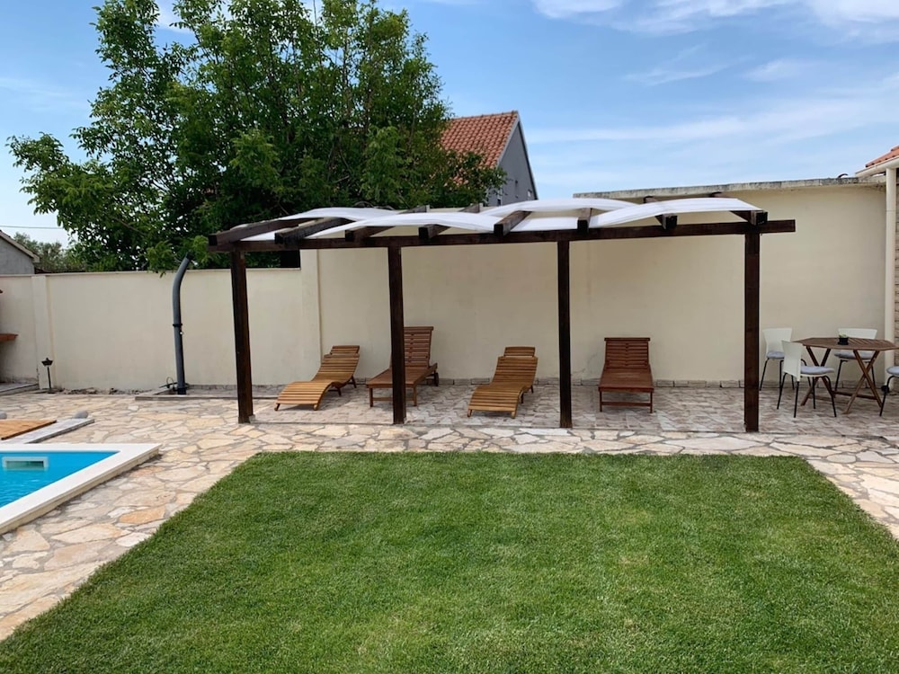 Holiday Home in Zadar With Private Pool view 4