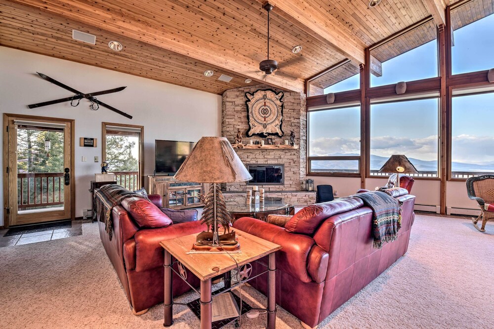 Falcon Rest: A Deluxe Angel Fire Mountain Retreat!