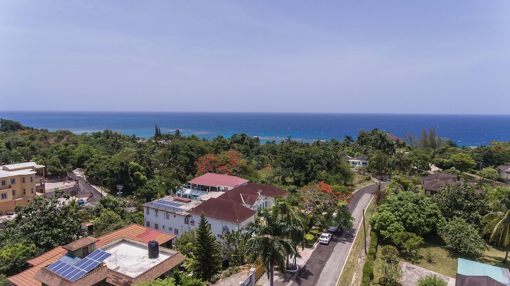 Diamond Villas and Suites