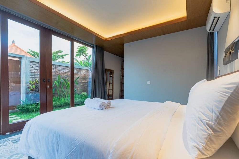 Serenia Villas Amed