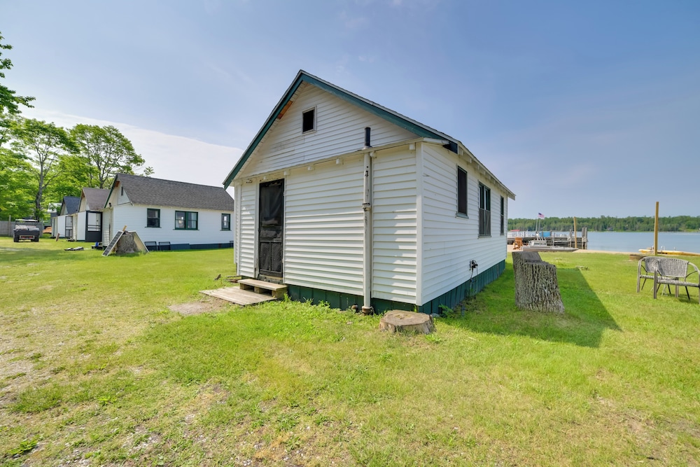 Beach & Dock Access: Upper Peninsula Cabin Retreat