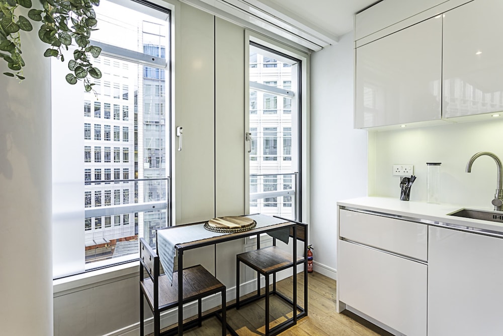 Idyllic Covent Garden Flat