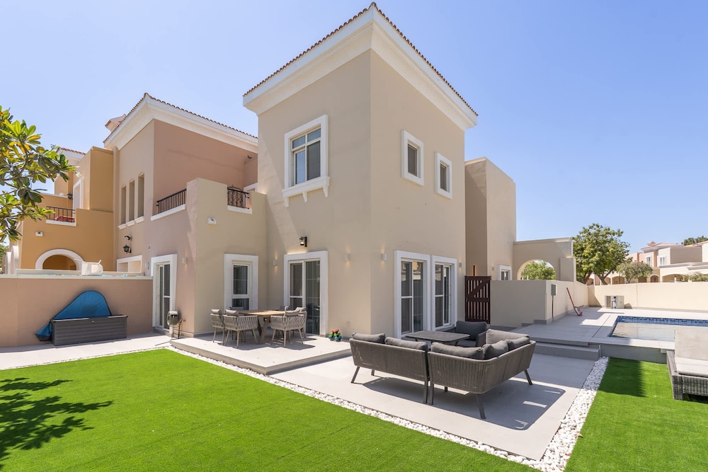 Luxury 4BR Villa-al Reem 3-perfect Family Getaway