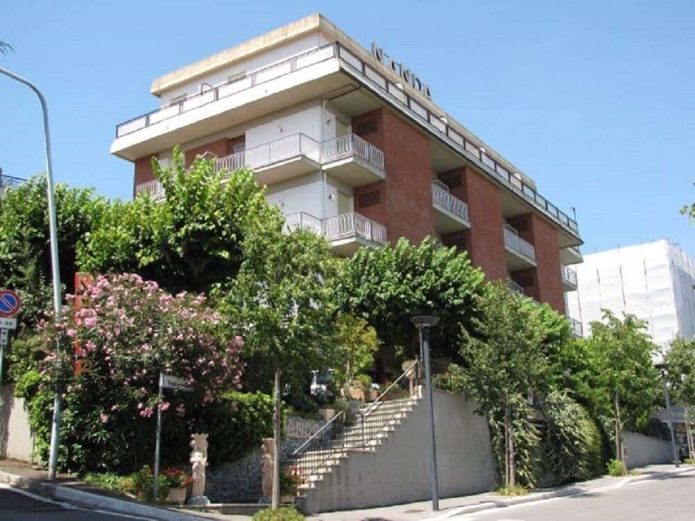 Hotel Nanda - Image 1