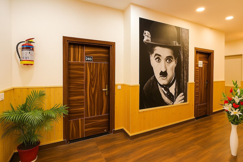 Hotel Shiva Lake - Near Mussoorie Lake