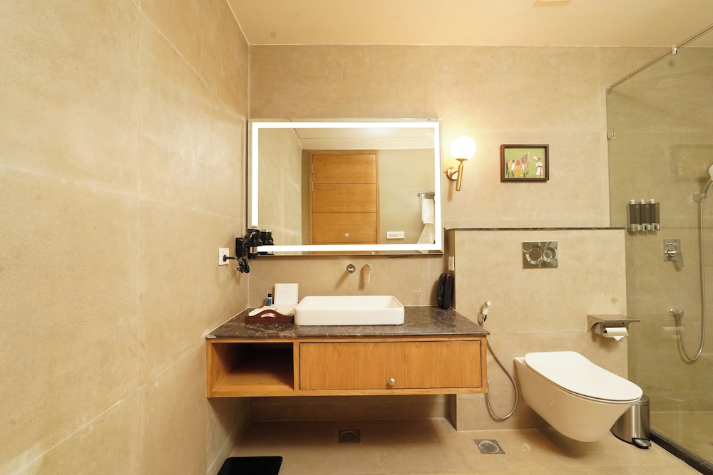 Tree of Life Amara Resorts & Spa Udaipur