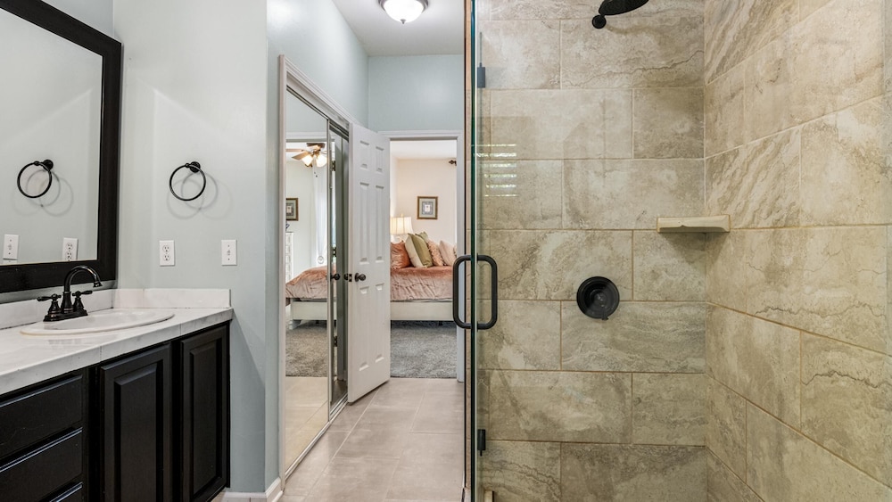 Southern Charm by Southern Vacation Rentals