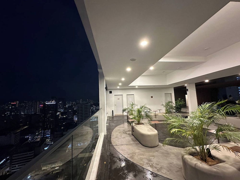 Majestic Residence KLCC By Flixhome
