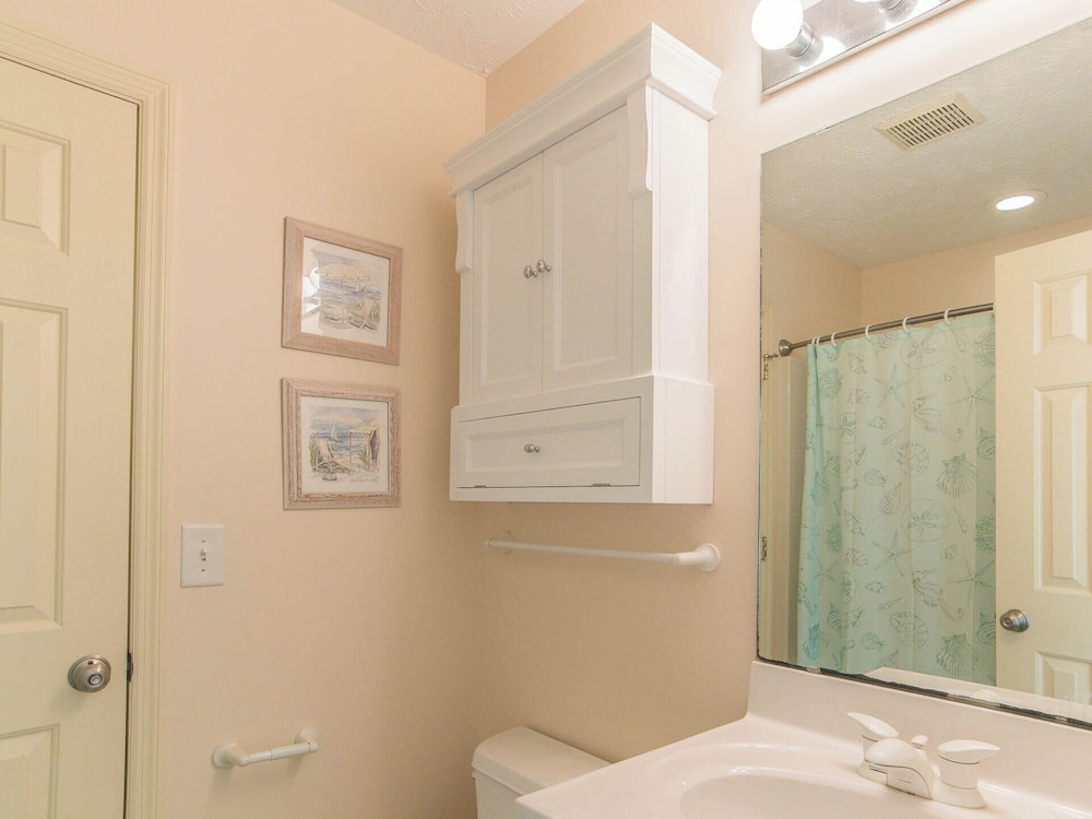 Twin Palms by Topsail Realty