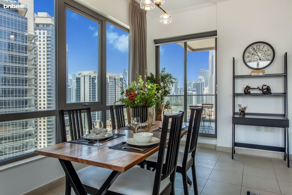 2 Min to Dubai Mall 1 BR