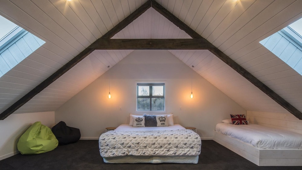 Luxury at Coronet view 5