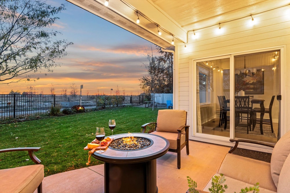 Single-level Gem Sauna - Fire Pit - Swing Set