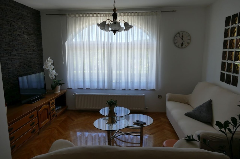 Apartment Davorka / Two Bedroom A1 Priz view 3