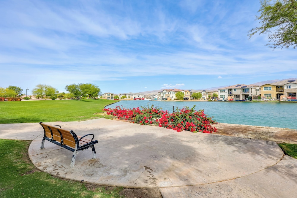 Gazebo + Putting Green: Serene Indio Getaway
