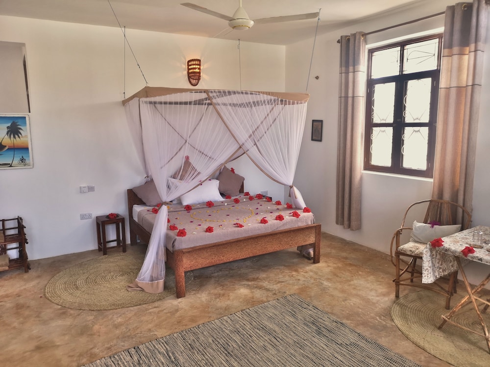 Moonshine Villa
