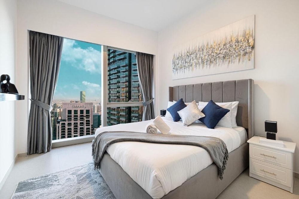 Roomszy Grande Residences Downtown Dubai