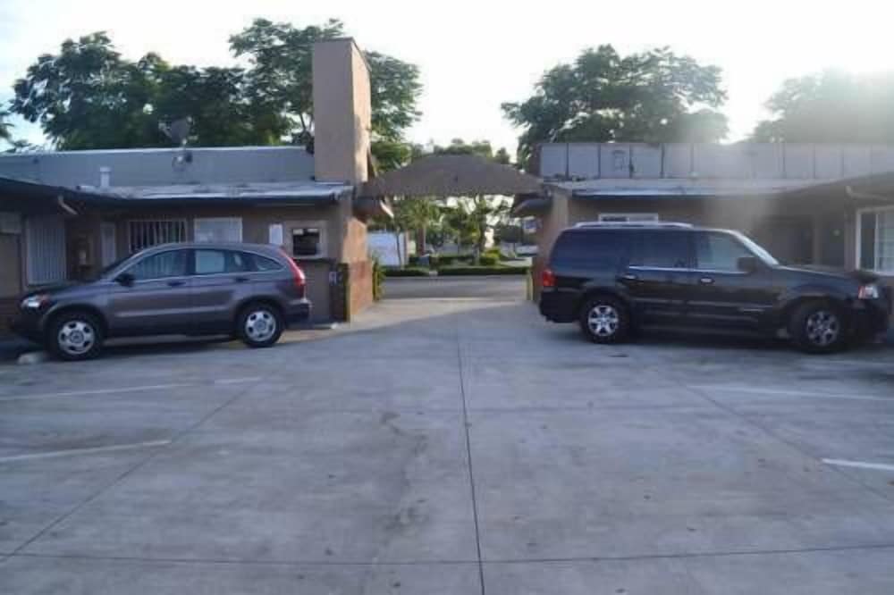 Searle Motel