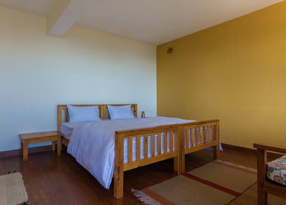 Kasar Rainbow Yoga Retreat