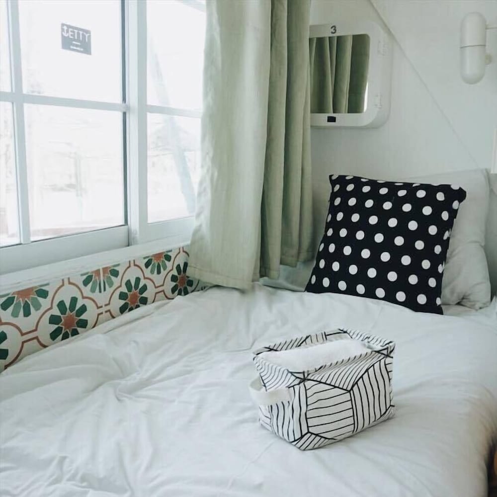 Jetty Huahin Hostel