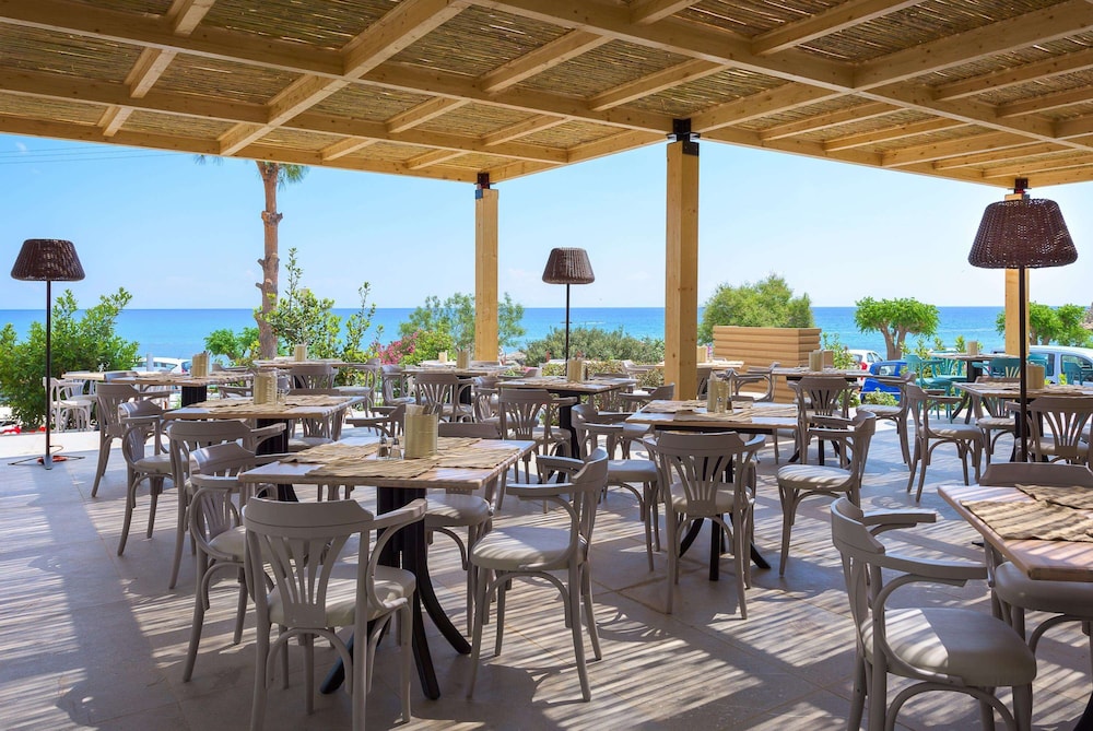 Porto Angeli Beach Resort – All Inclusive