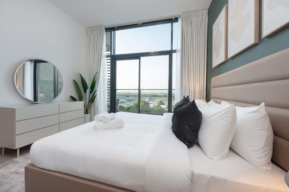 Modern Aesthetic 1-bedroom Apartment in Dubai Hills