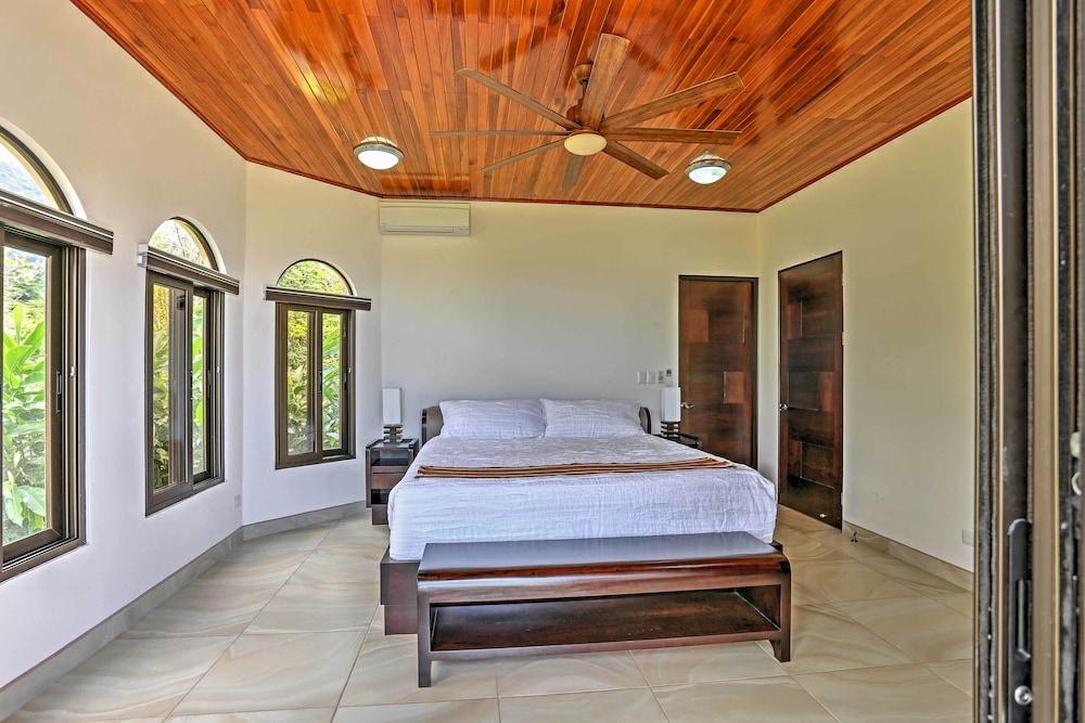 Stunning Casa de la Roca House w/ Infinity Pool!