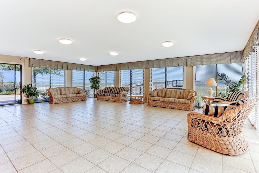Fernandina Beach Vacations - Enchanting Ground Unit Condo Few Steps Away from the Ocean Side by RedAwning - Property Image 55