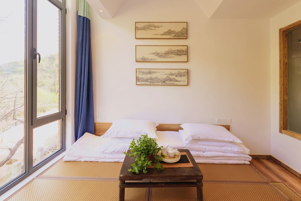 Lotus Mountain Boutique Inn