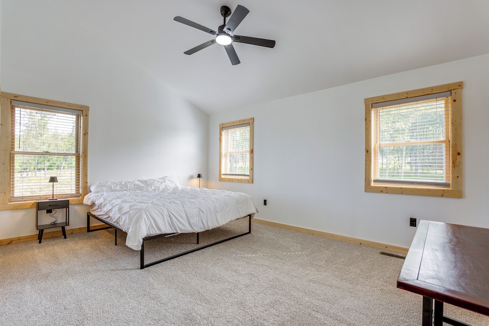 Mtn Cabin w/ Hot Tub + Game Room in Mchenry
