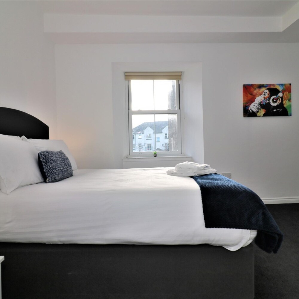 No 9 Bonnet Apartments - 3 Bed
