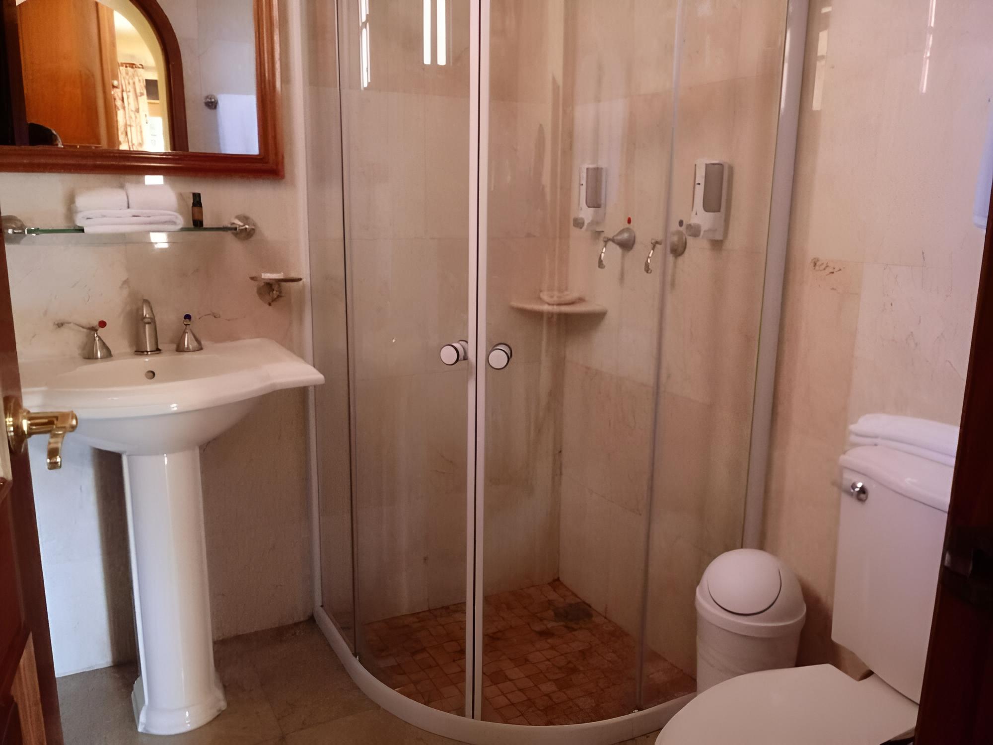 Cancun International Suites