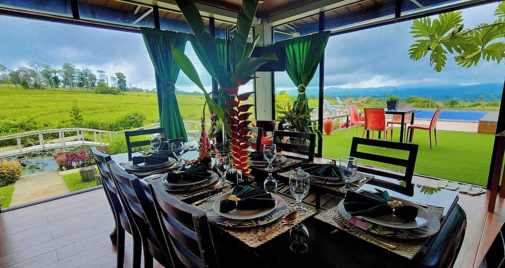 Kalaparan Farm House by Hiverooms view 5