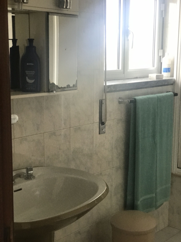 Photo 33