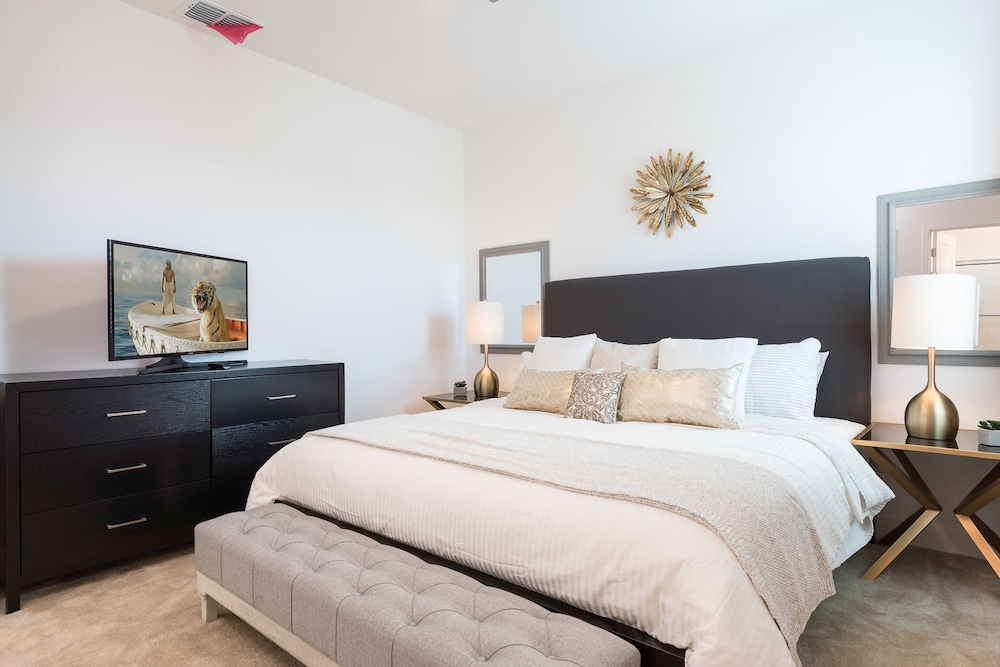 Sonoma Resort by VHC Hospitality