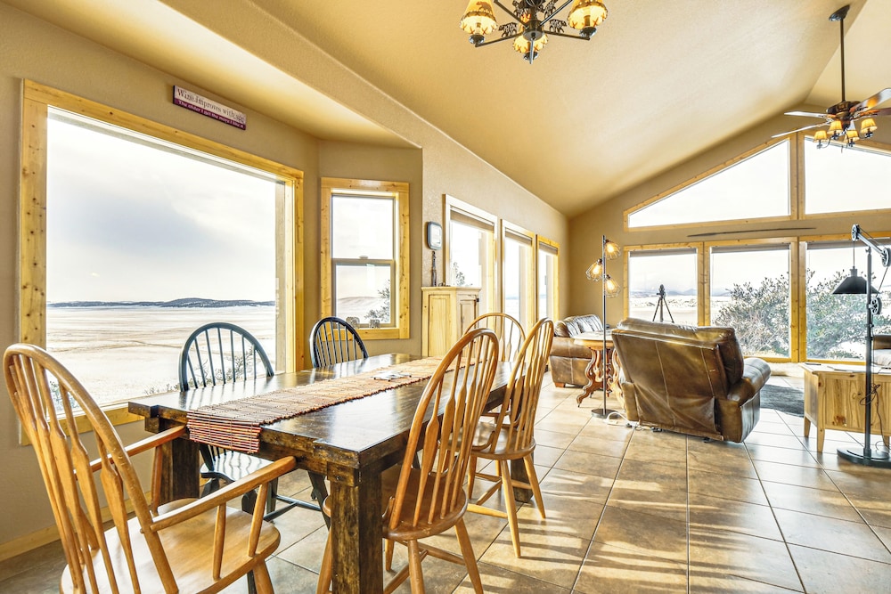 Mountain & Valley Views: Fairplay Family Home!
